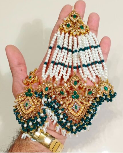Jhumar Bindi - Gold & Green